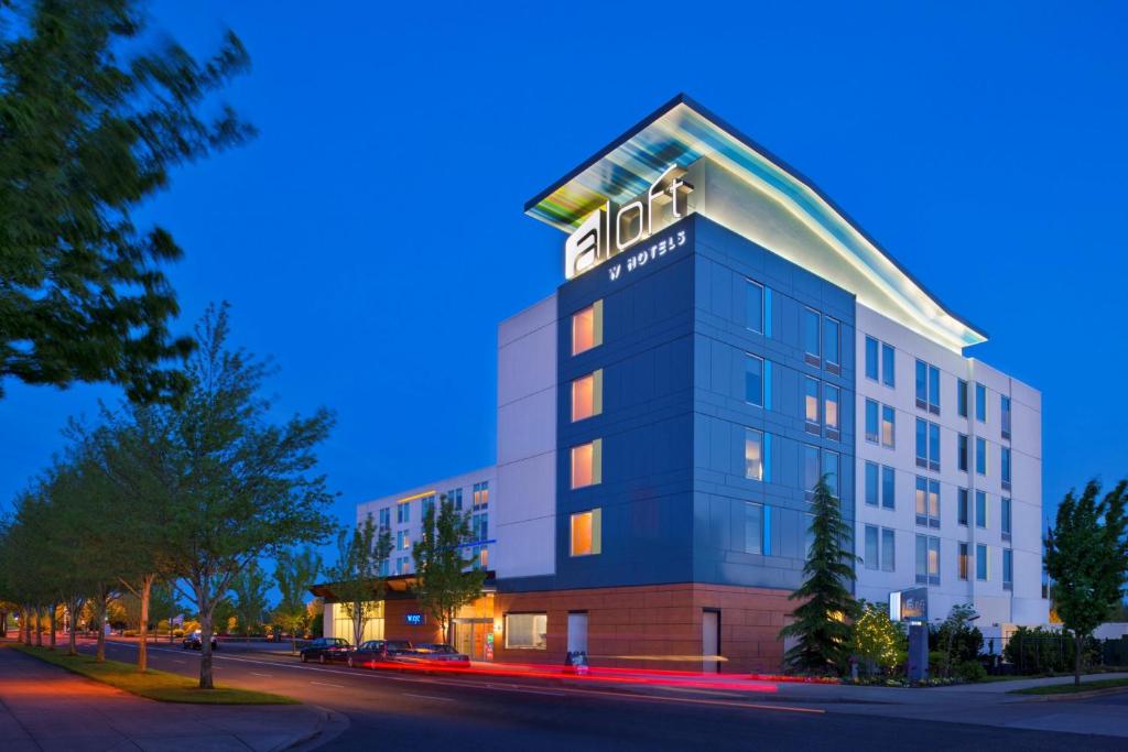 Aloft Portland Airport Hotel at Cascade Station Main image 1